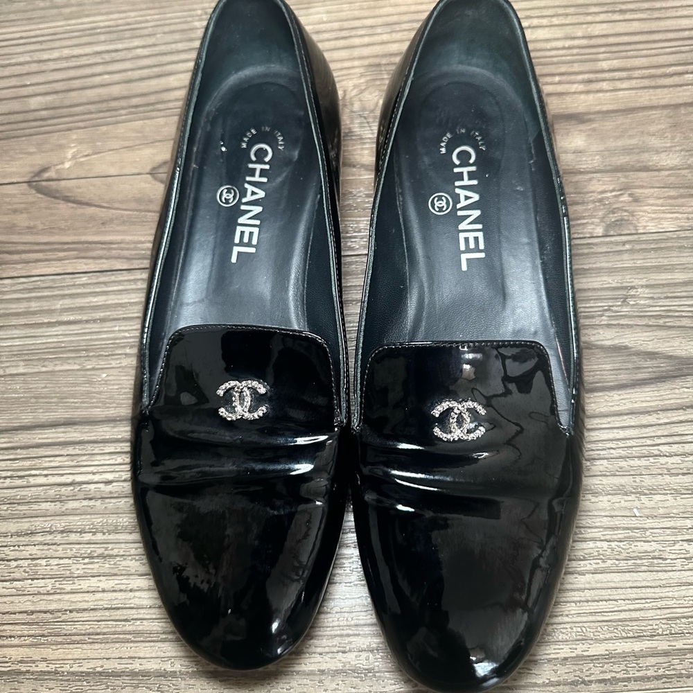 Chanel black loafers with pearls and cc logo